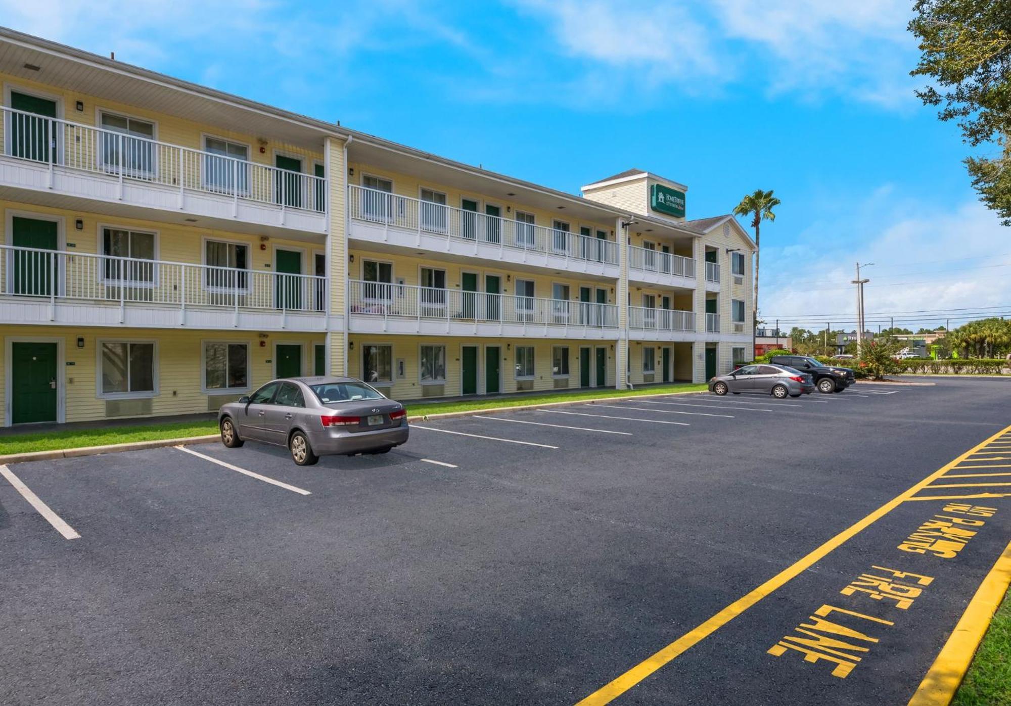 Hometowne By Red Roof Orlando - Ucf Area Alafaya