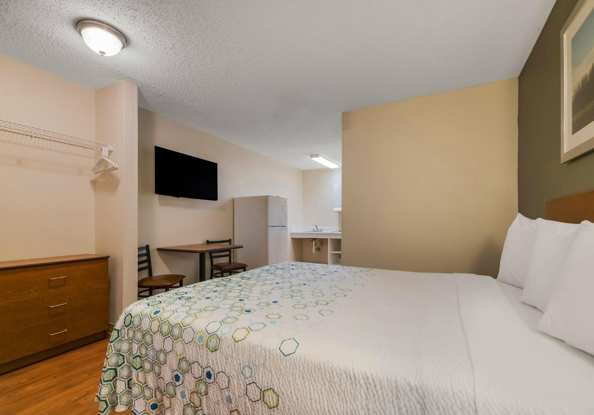 Hometowne By Red Roof Orlando - Ucf Area