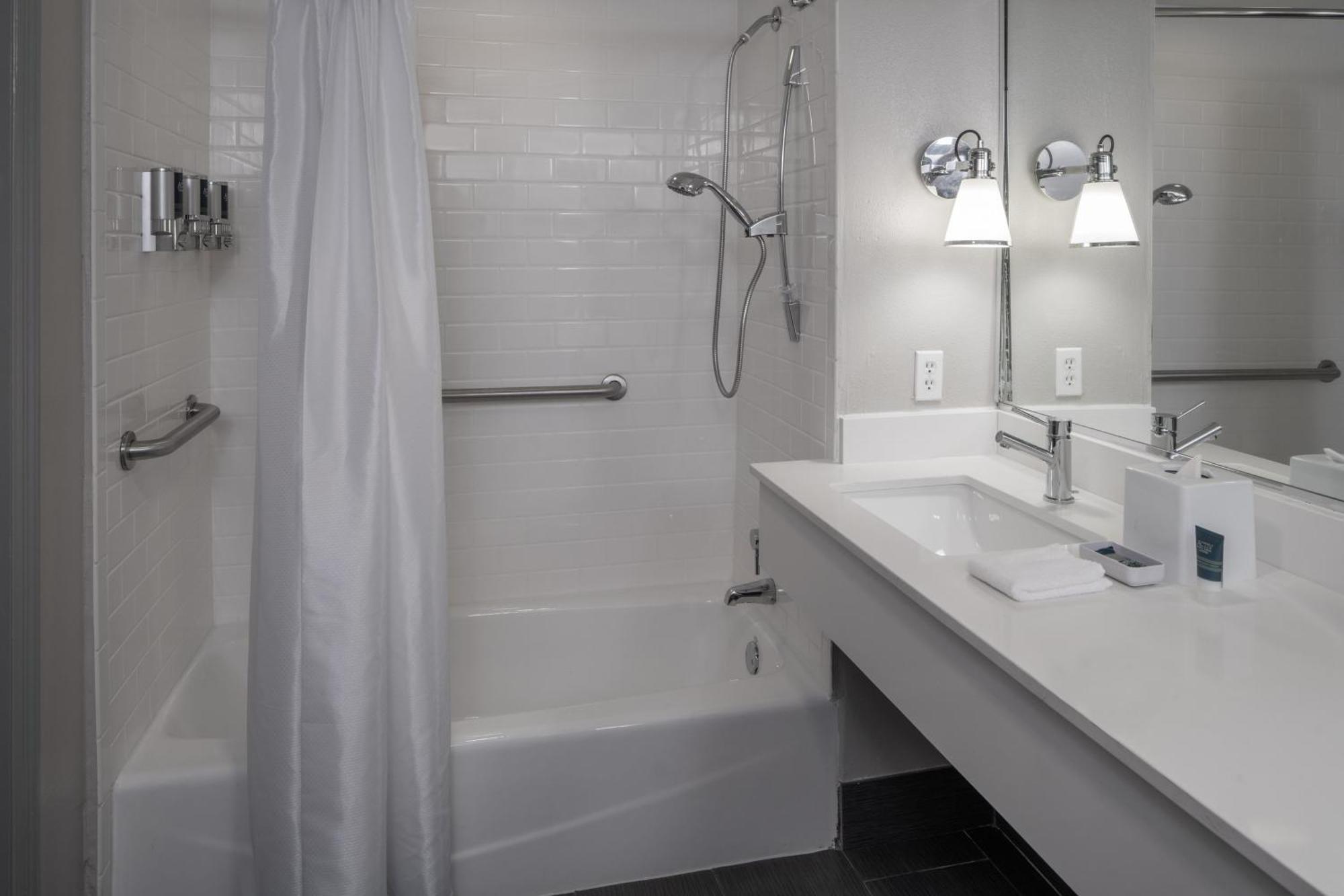 Four Points By Sheraton International Drive