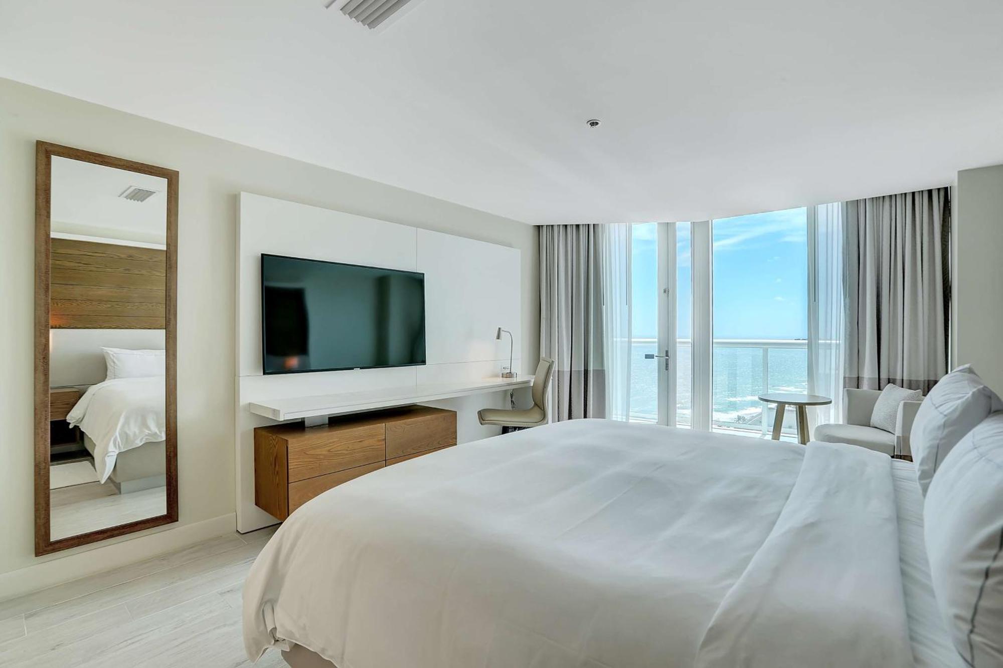 Hilton Lauderdale 4*