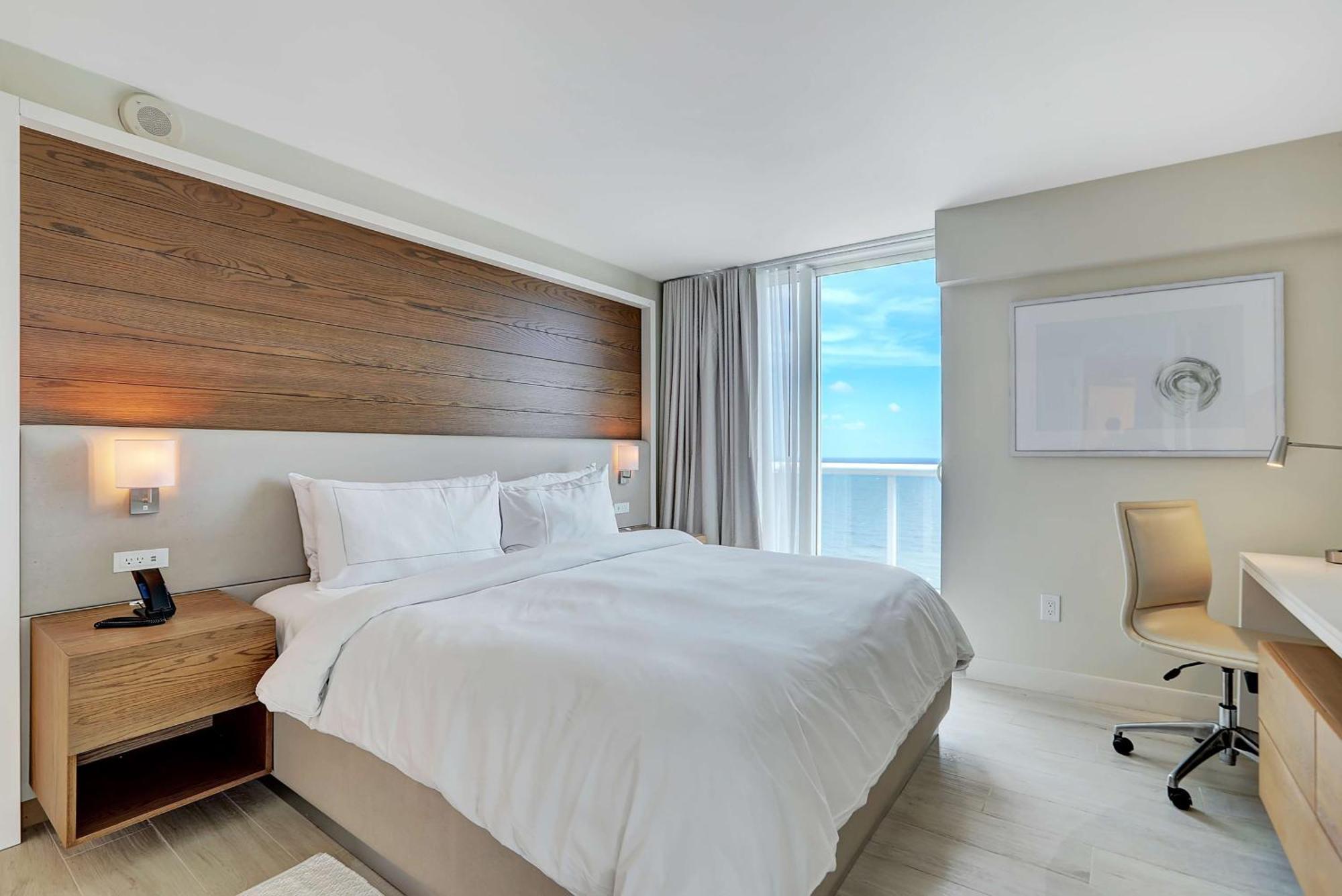Hilton Lauderdale 4*