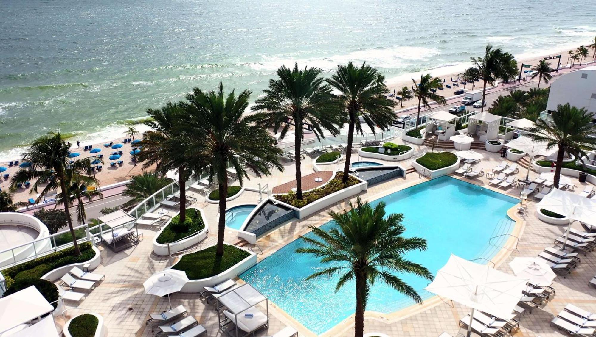 Hilton Lauderdale 4*