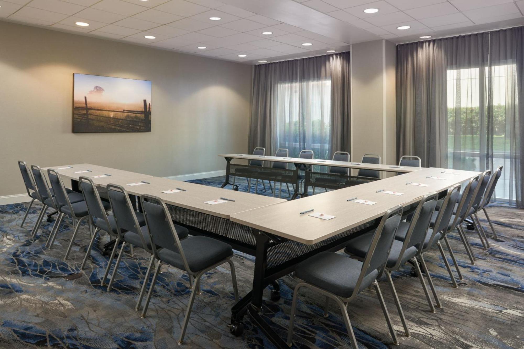 Fairfield & By Marriott Orlando International Drive/convention Center 3*