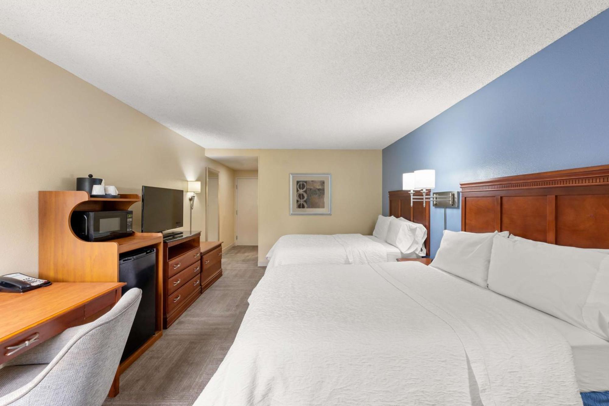 Hotel Hampton Miami-airport West 3*