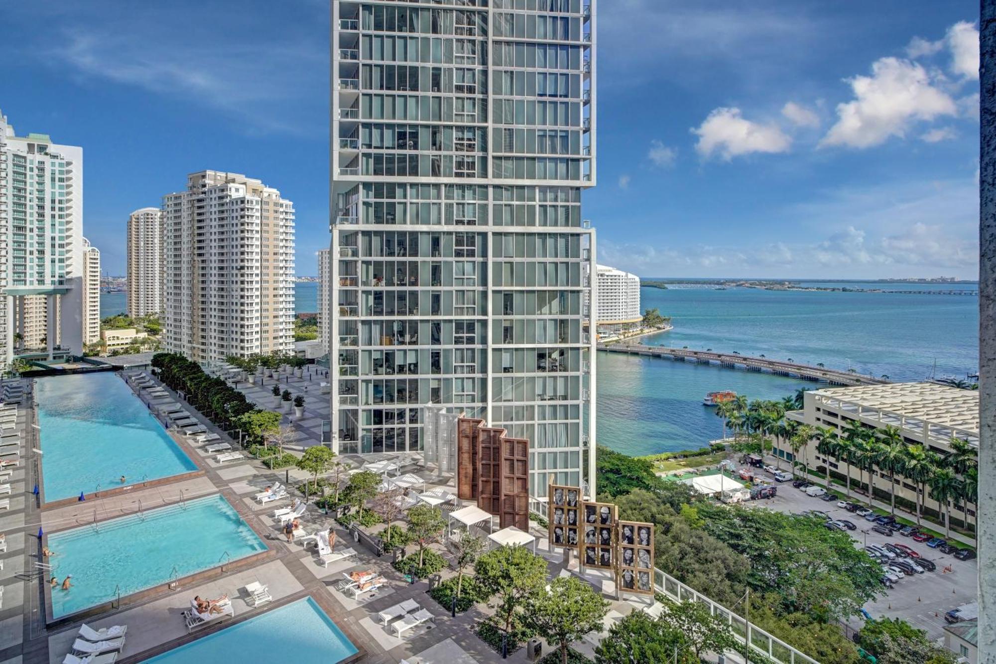 2b2b W Water View - Free Parking - Pool - Lux Holiday home Miami