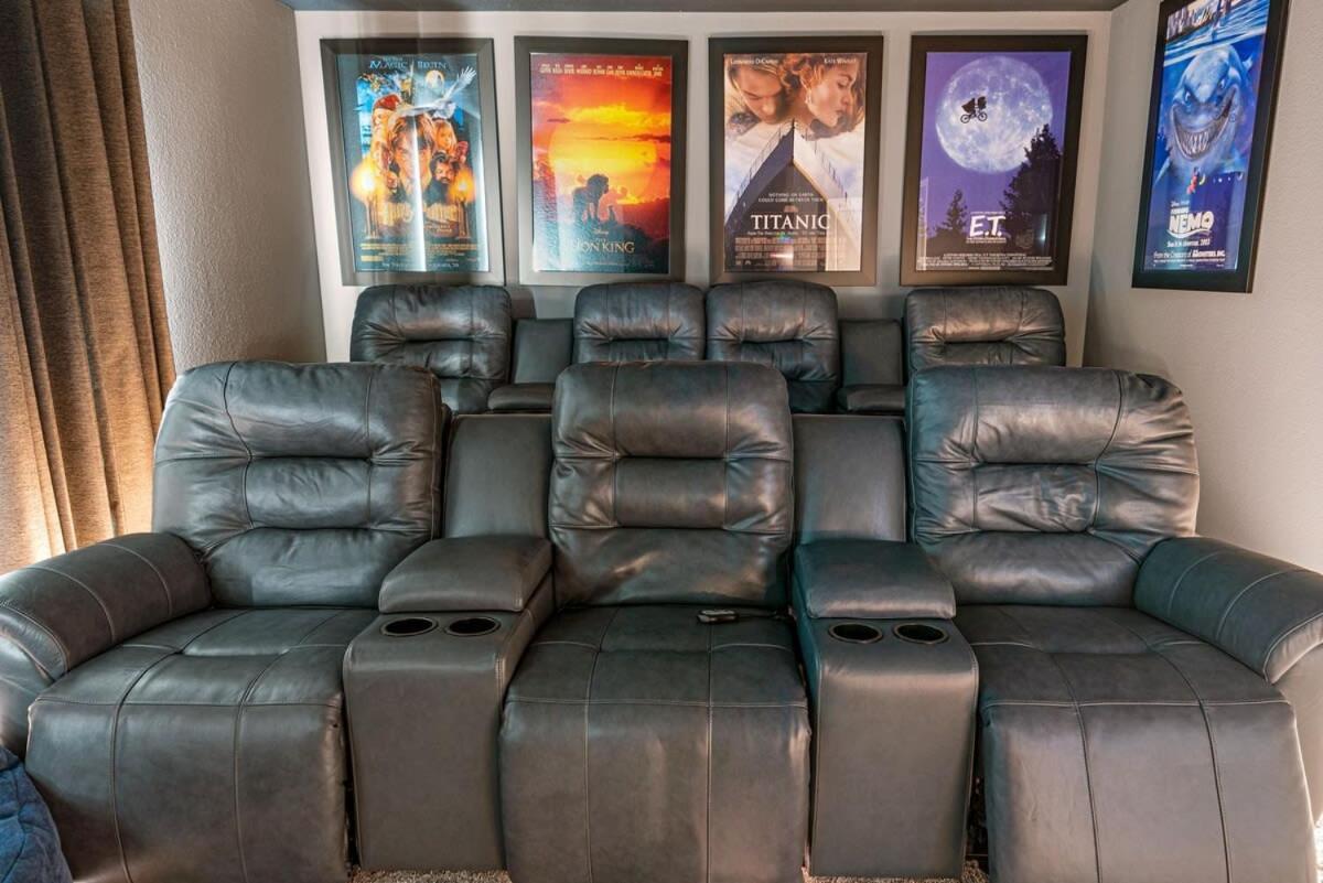 Villa Great 8 Bedroom W Games Theater Pool By *