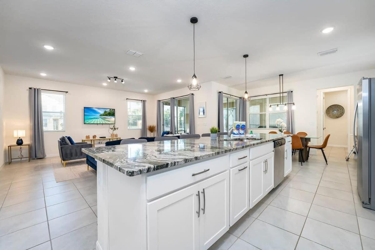 Exciting 6br By W Private Pool