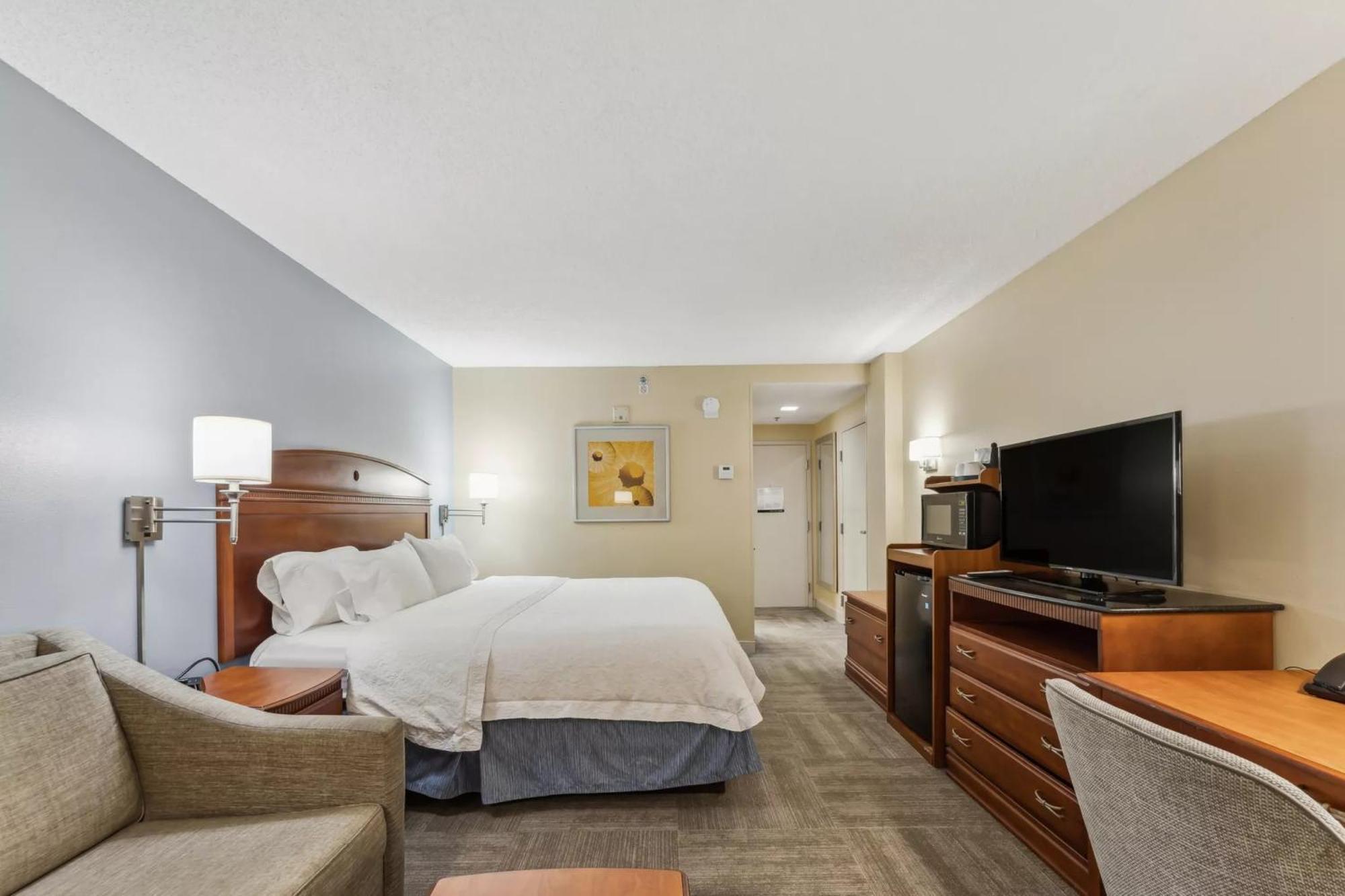 Hampton Miami-airport West 3*