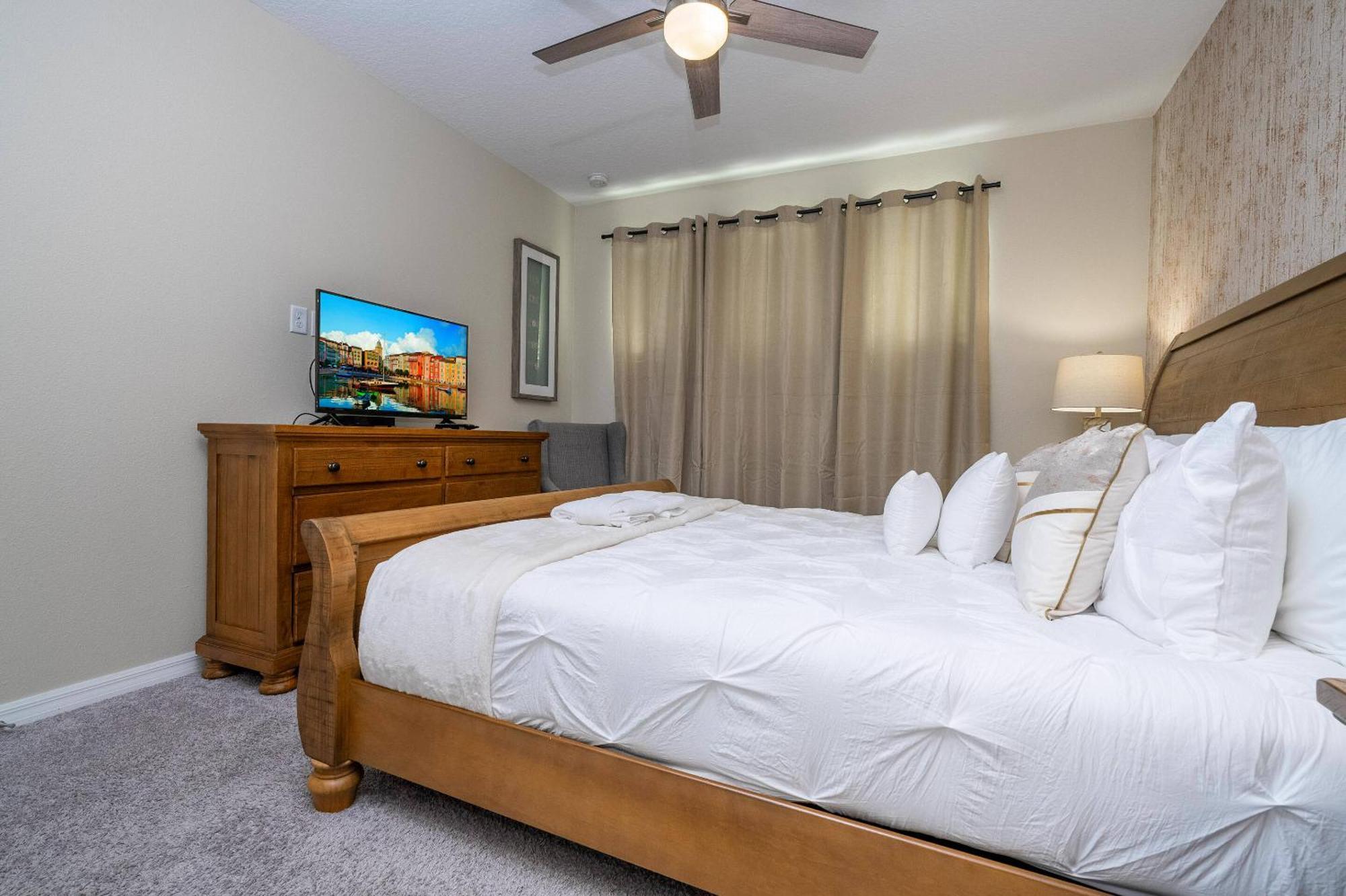 Dream Vacation 8 Milles From At Solara 1608
