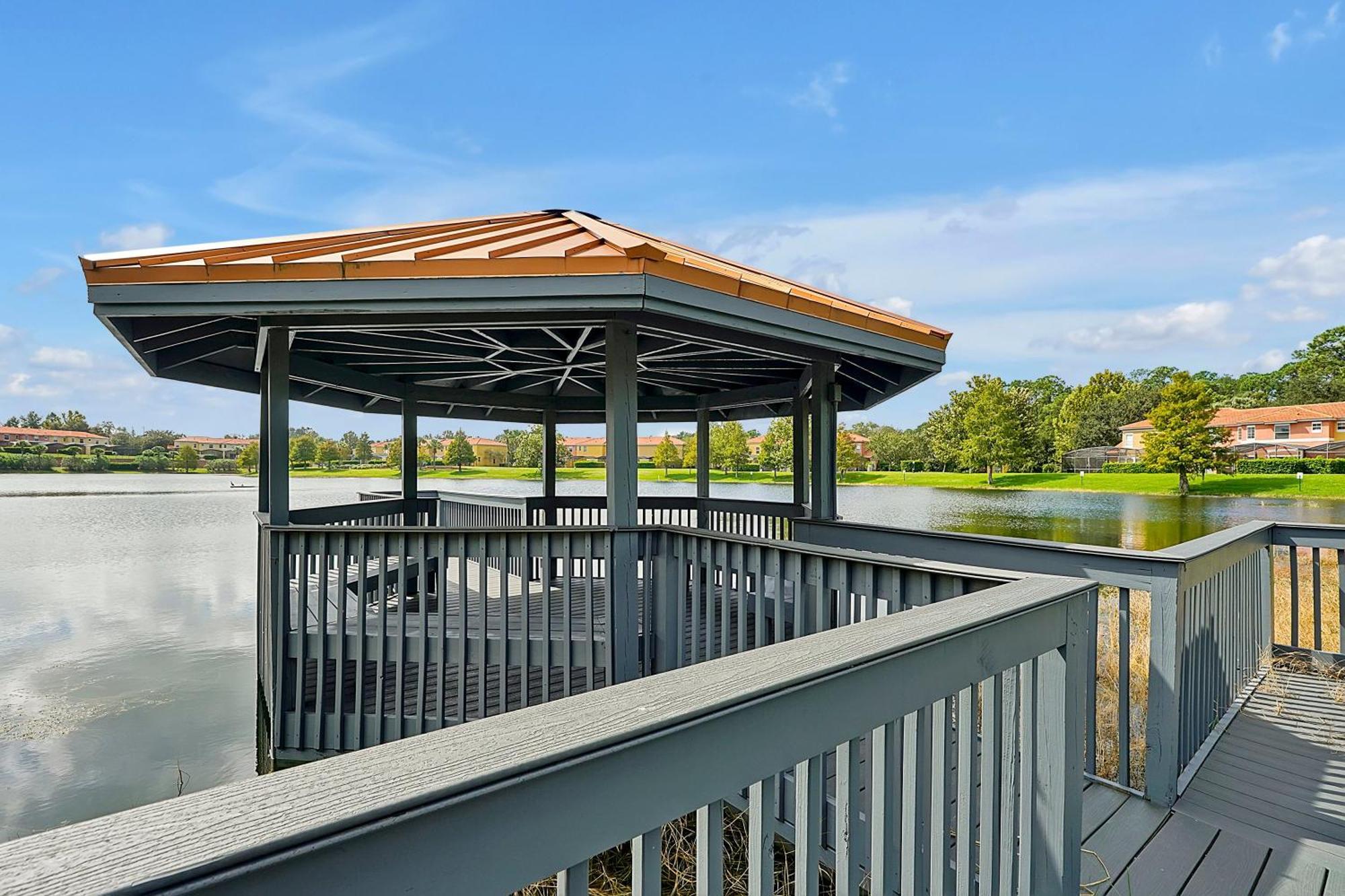 Encantada Resort: Pool, Gym, Clubhouse, Near Kissimmee