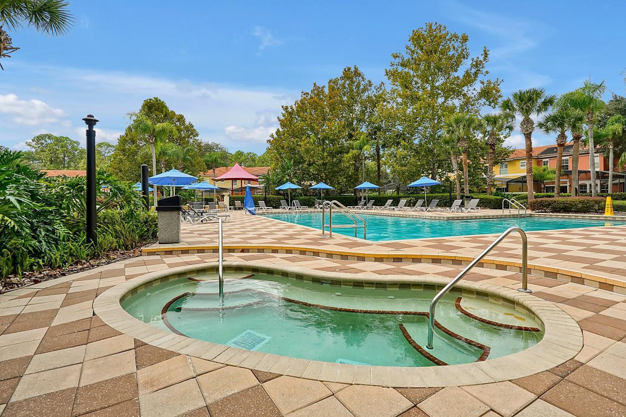 Encantada Resort: Pool, Gym, Clubhouse, Near Holiday home *