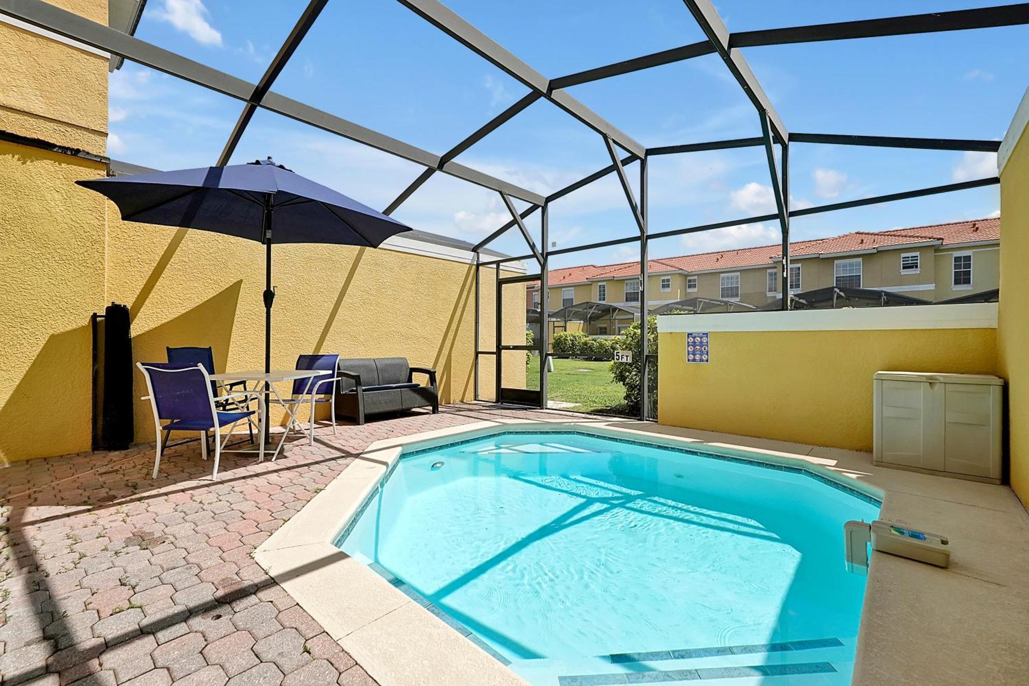 Encantada Resort: Pool, Gym, Clubhouse, Near * Kissimmee
