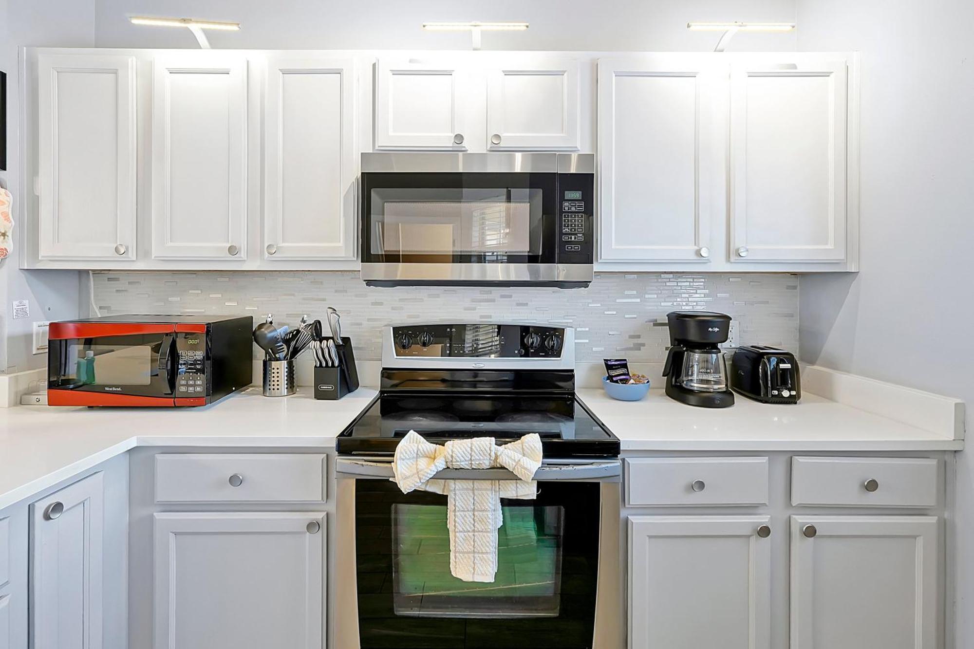 Encantada Resort: Pool, Gym, Clubhouse, Near * Kissimmee