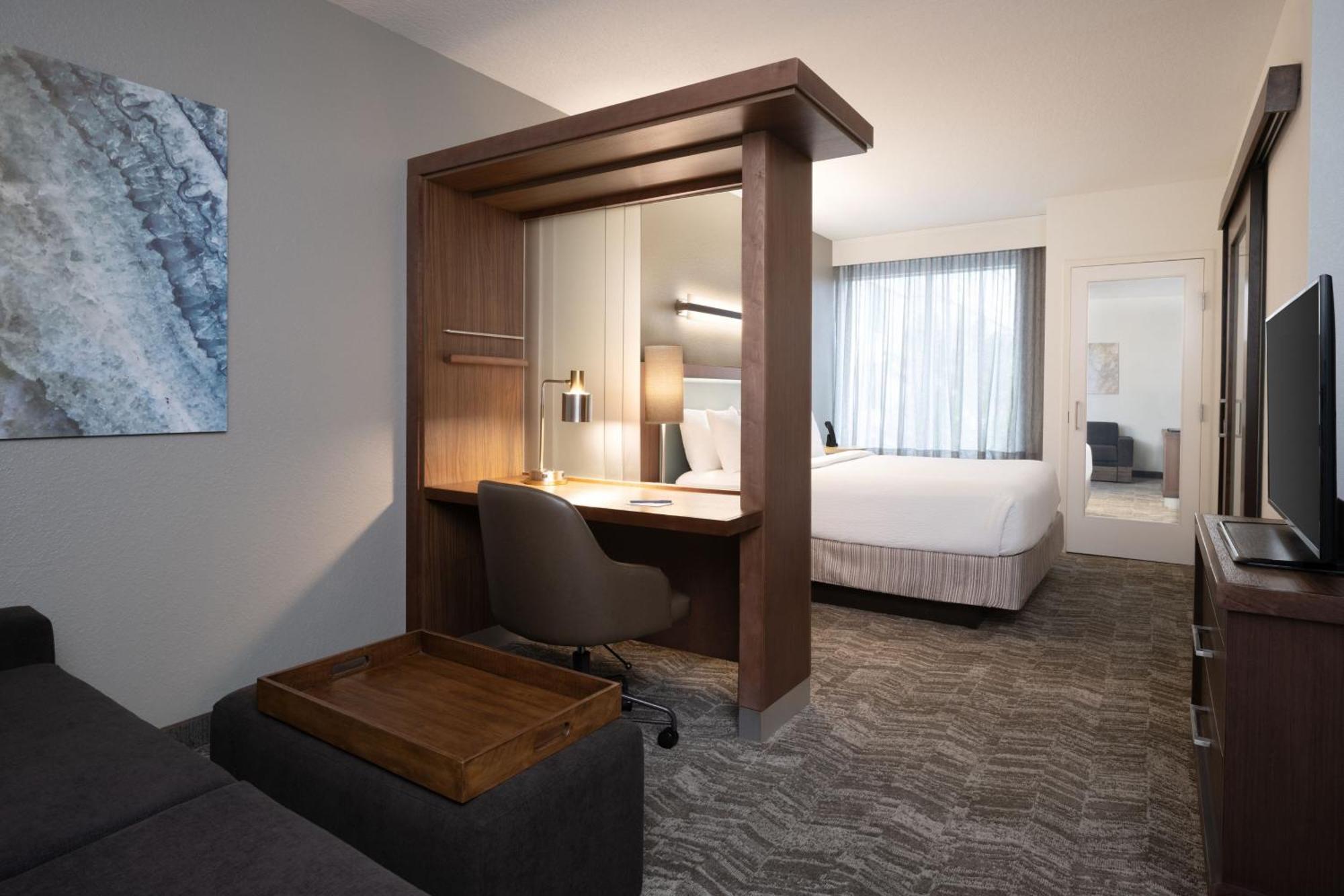 Springhill By Marriott Orlando At Flamingo Crossings Town Center-western Entrance Hotel