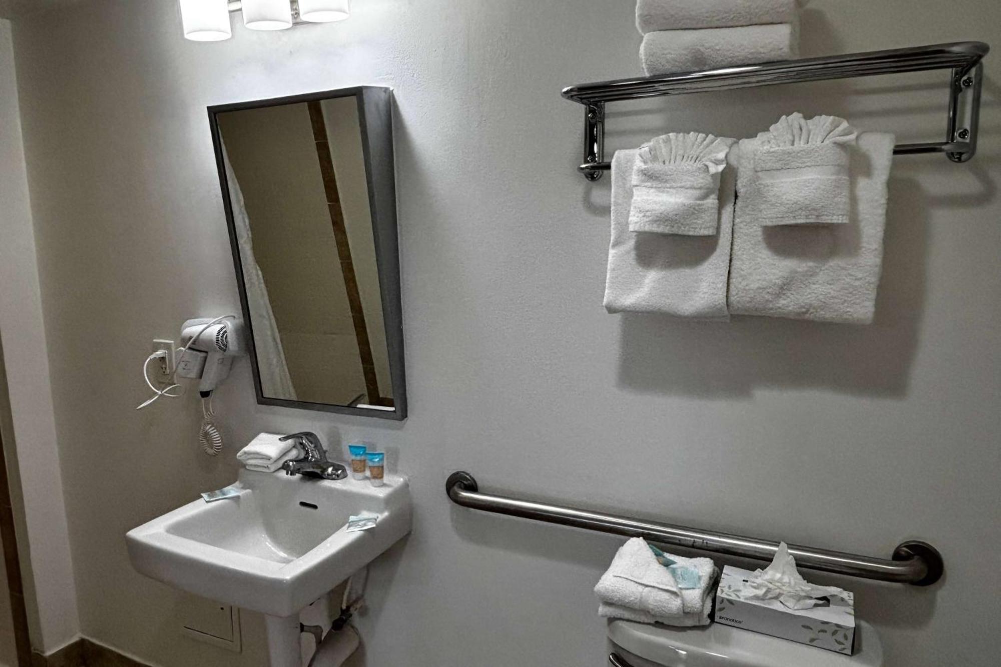 Ramada By Wyndham Flamingo Water Park Hotel