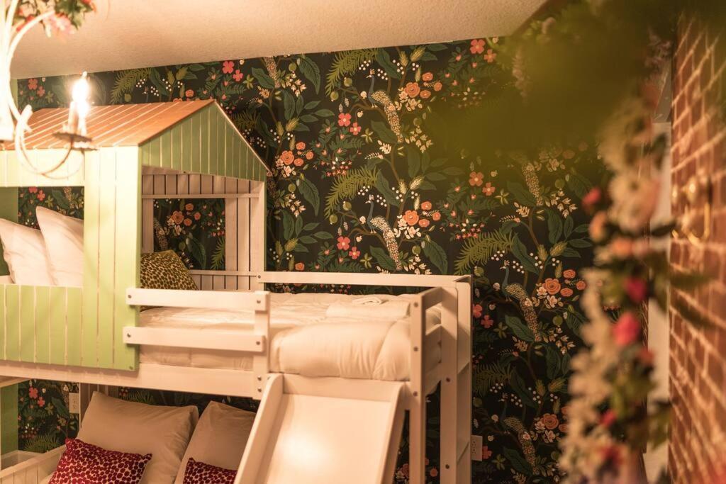 Holiday home Dream Vacation With View, Pool, More, And Walking Distance To *