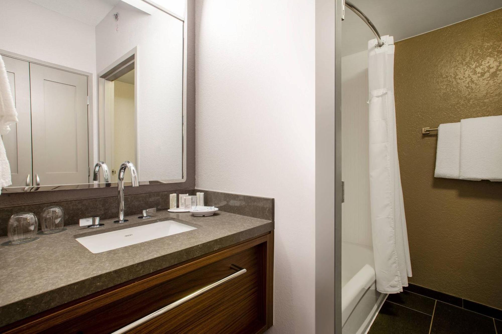 Courtyard Orlando Maitland Hotel 3*