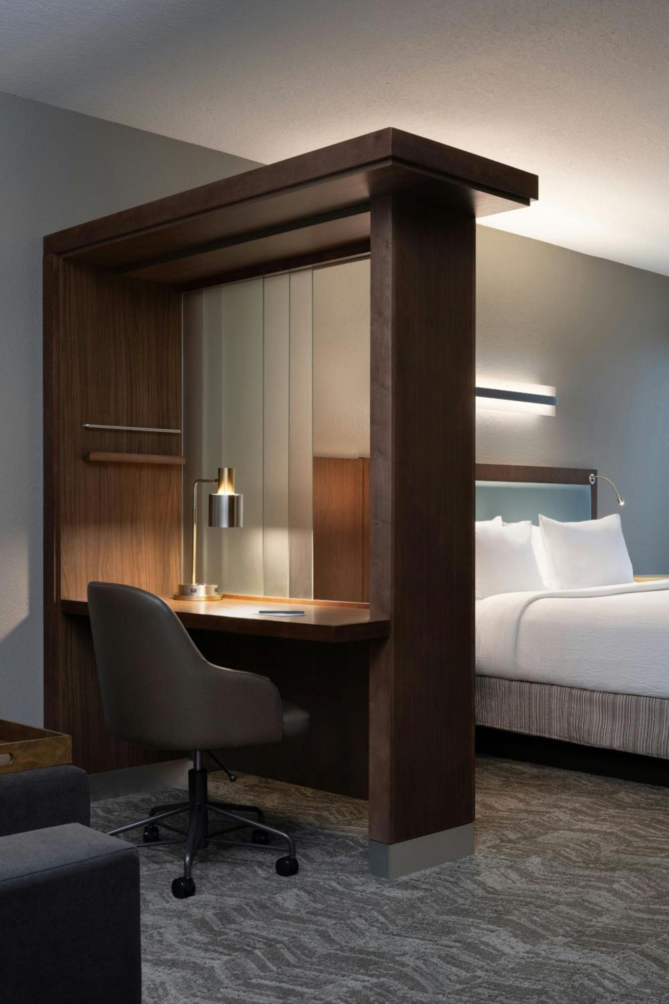 Springhill By Marriott Orlando At Flamingo Crossings Town Center-western Entrance