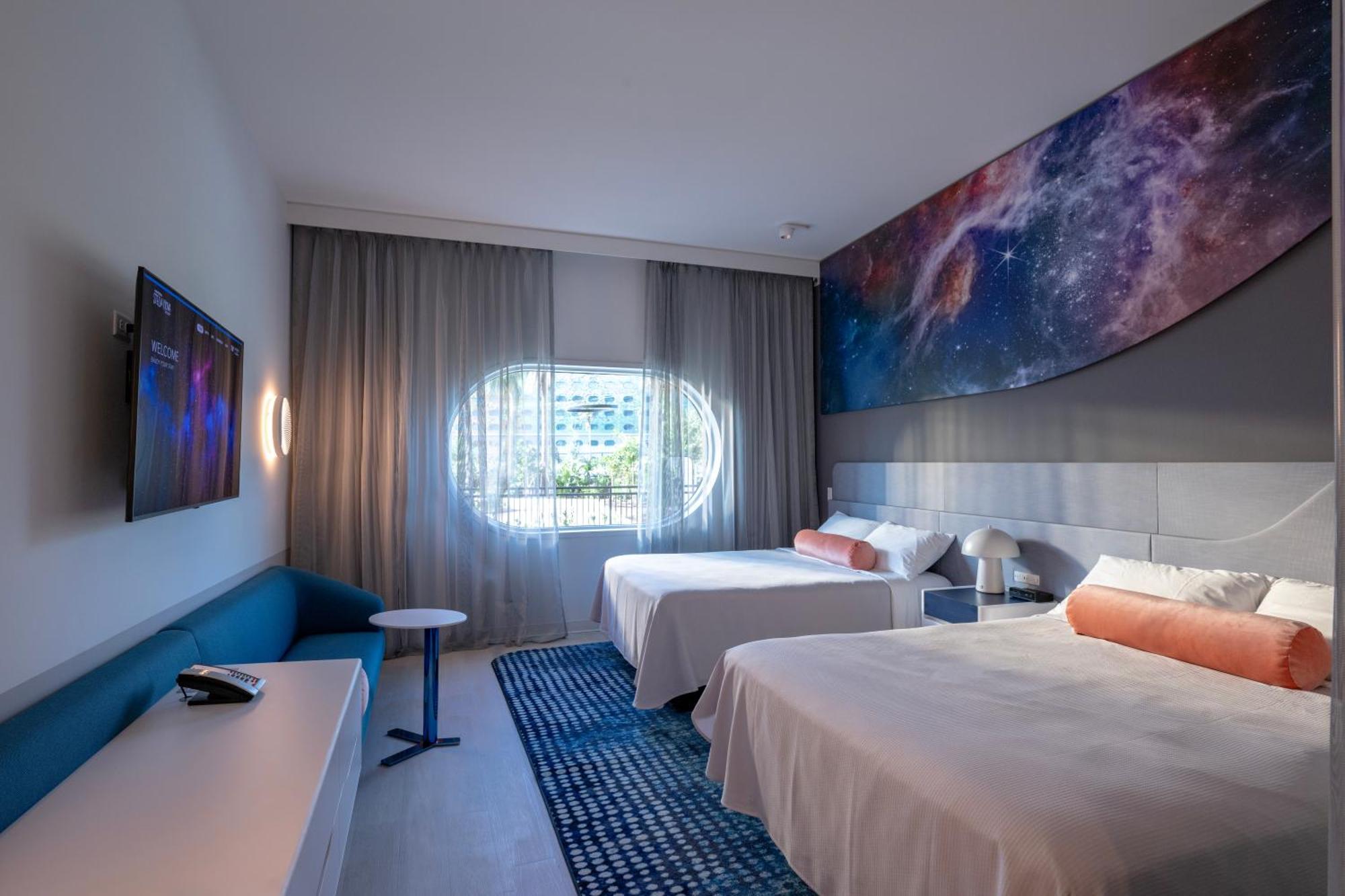 Resort Universal's Stella Nova Williamsburg