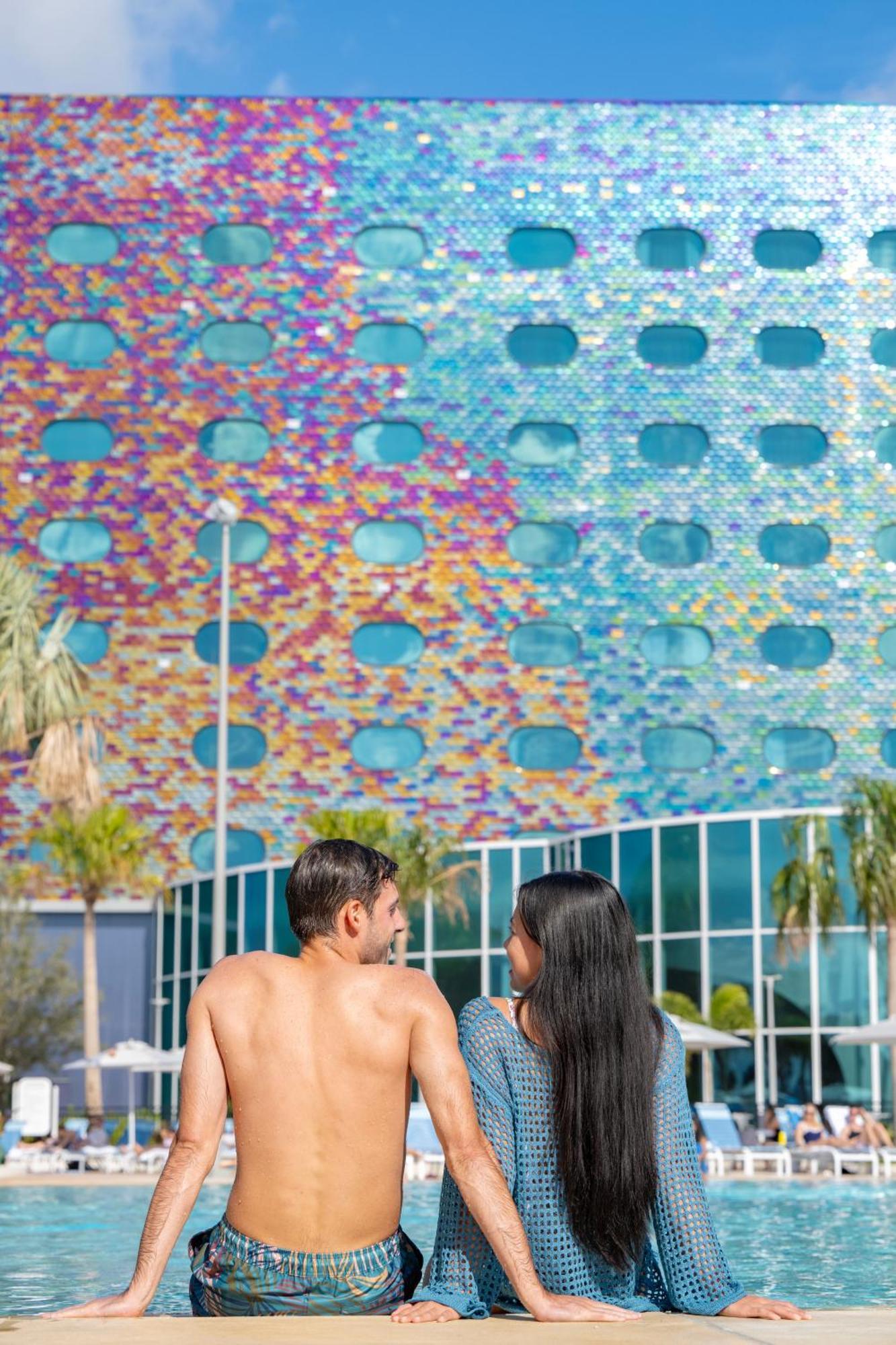 Universal's Stella Nova Resort Williamsburg
