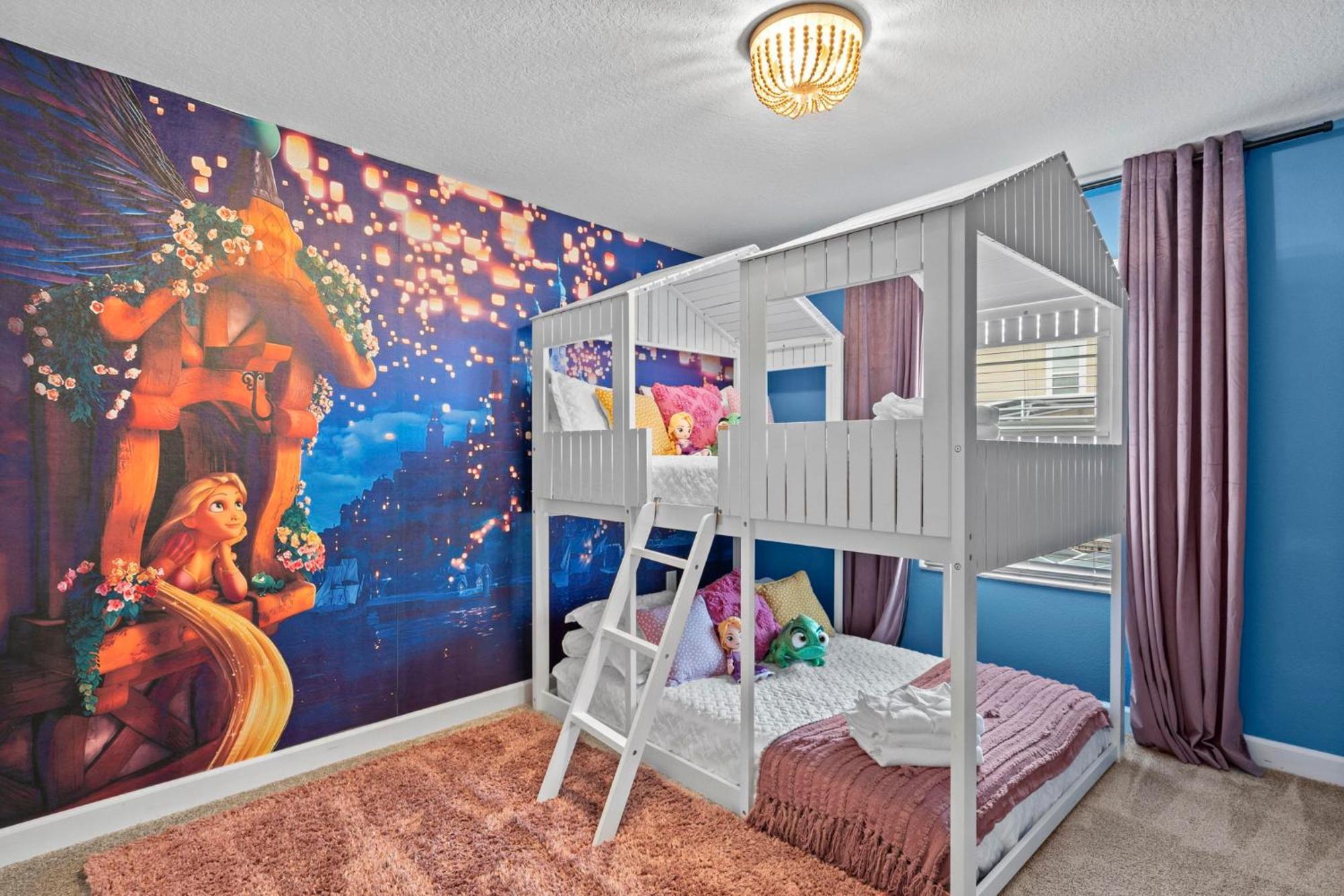 Lovely 4 Bedroom With Private Pool