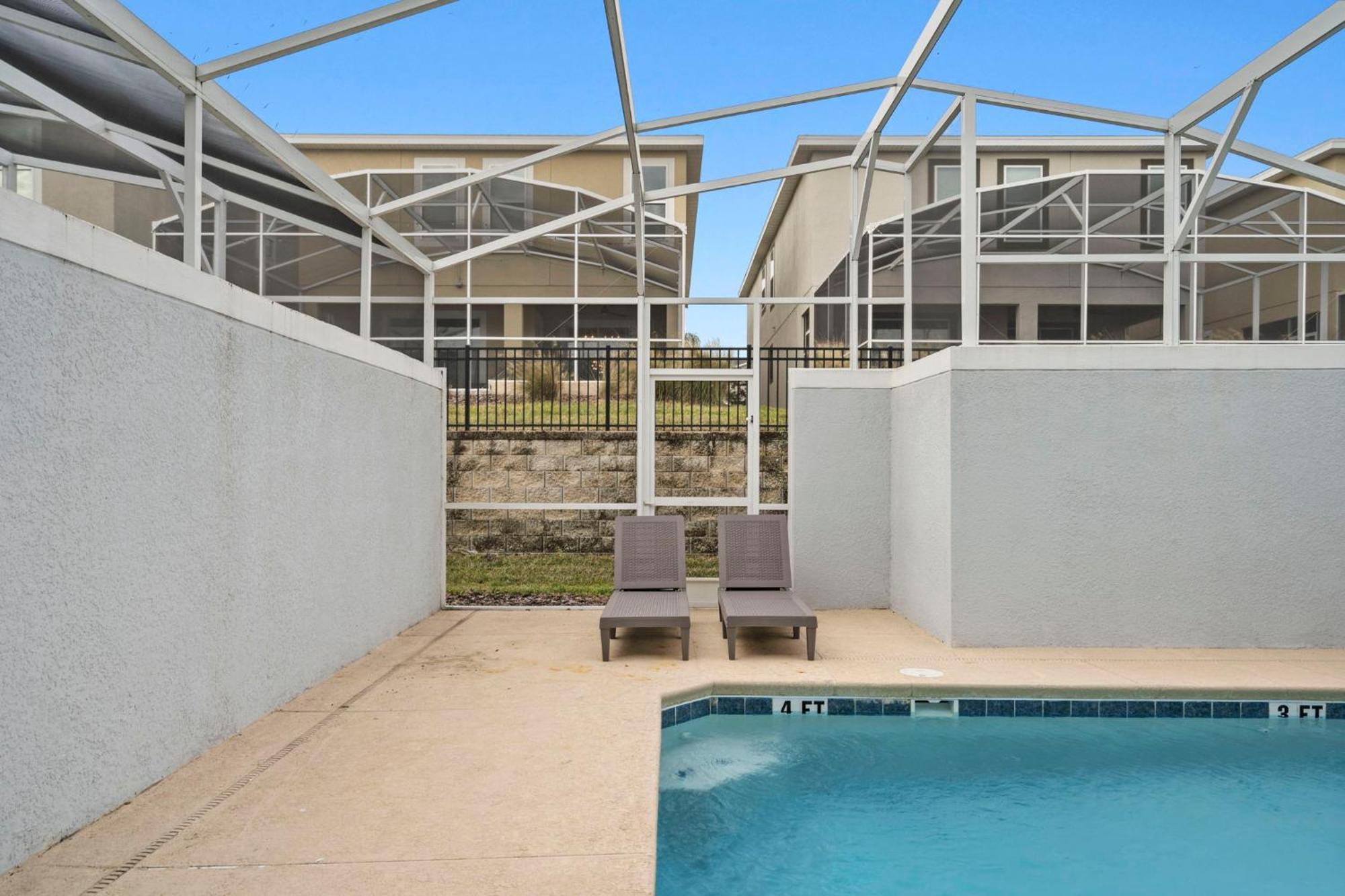 Lovely 4 Bedroom With Private Pool Holiday home