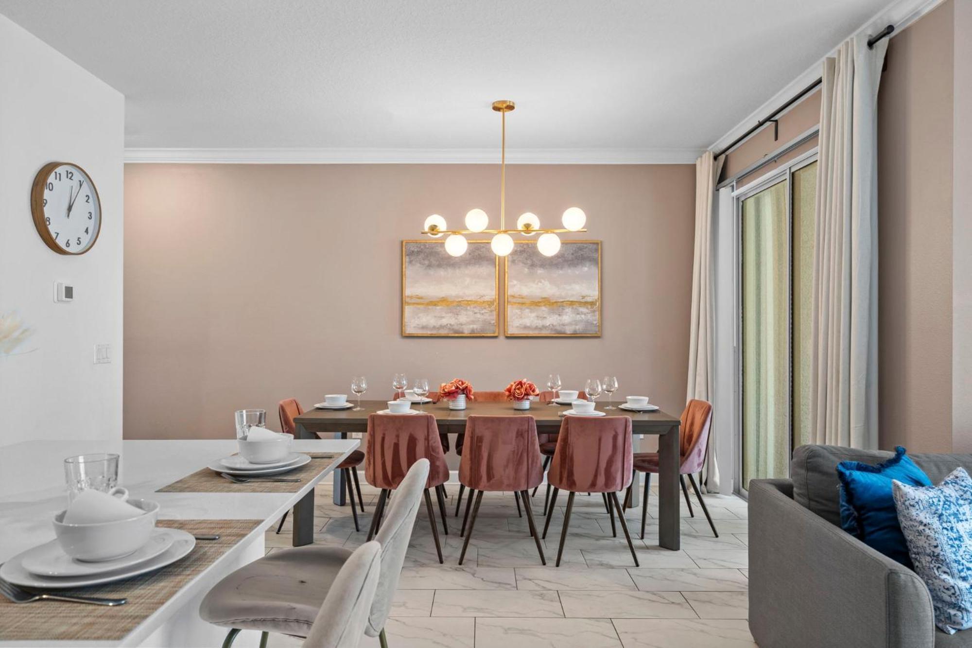 Lovely 4 Bedroom With Private Pool Holiday home