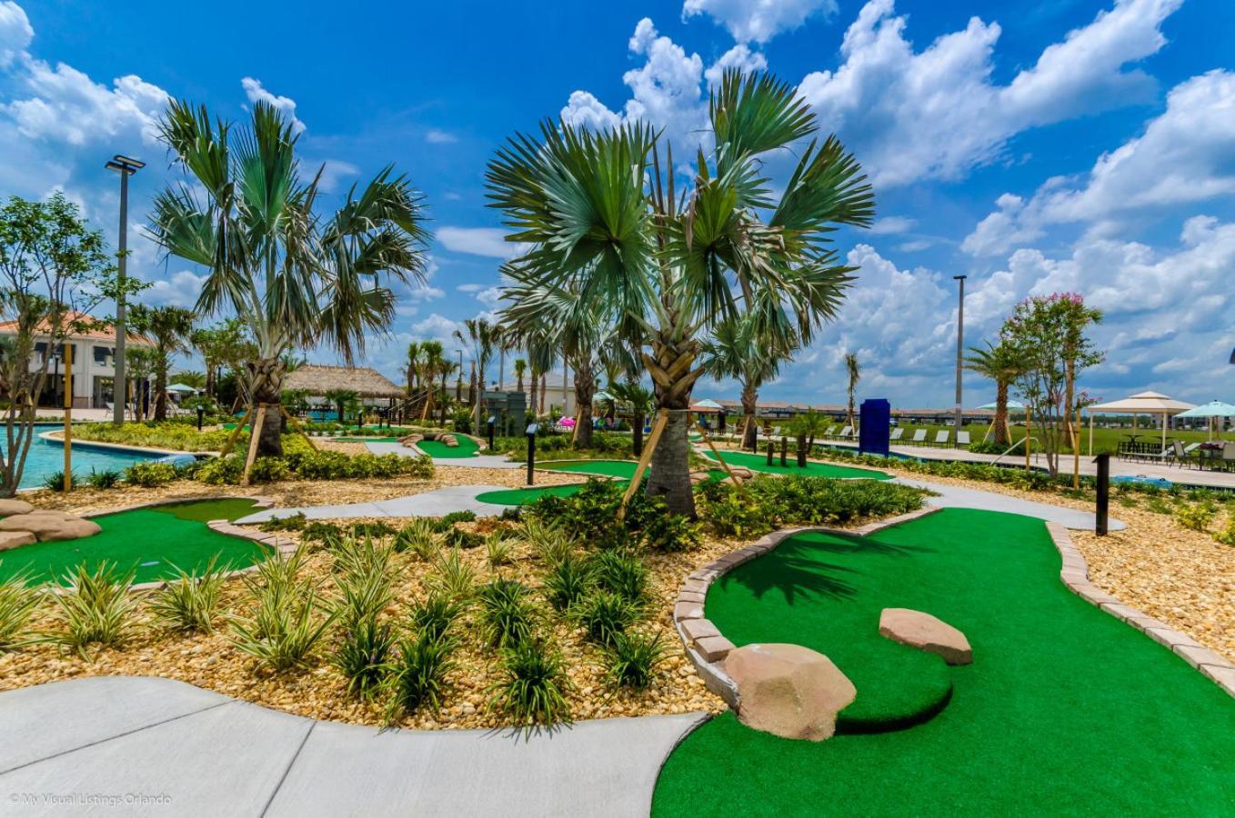 Heated Pool Lazy River Mini Golf Near Holiday home *