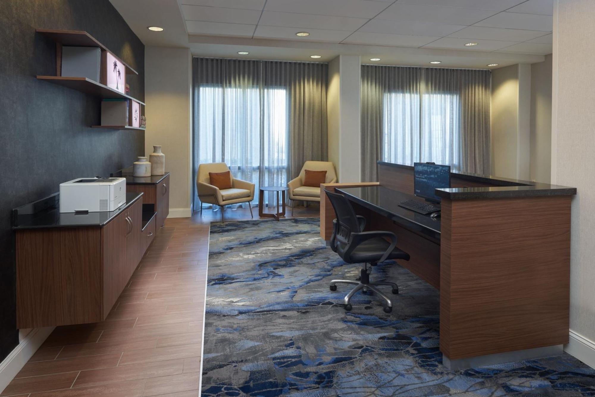Fairfield & By Marriott Orlando International Drive/convention Center 3*