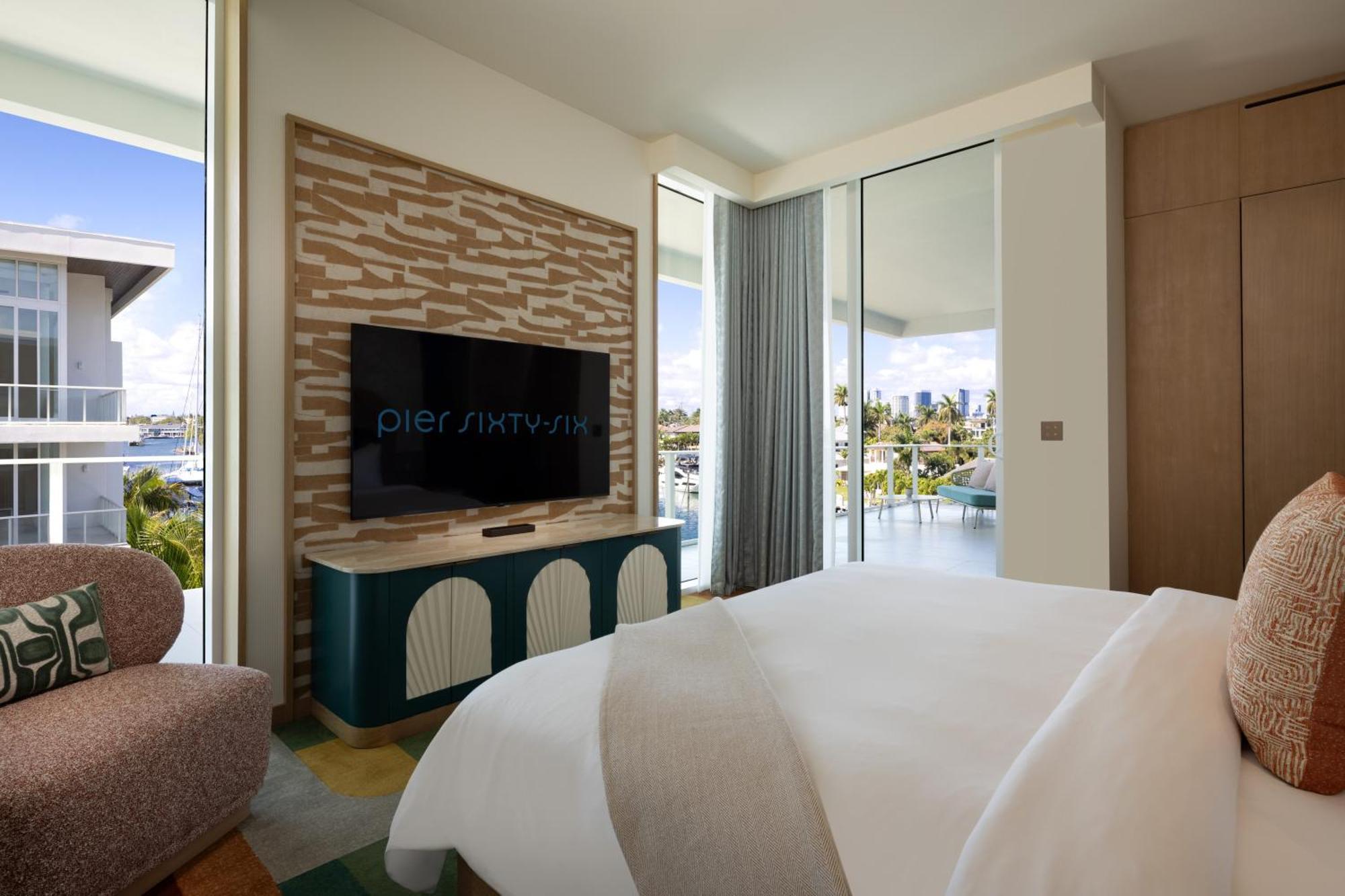 Pier Sixty-six Hotel 5*