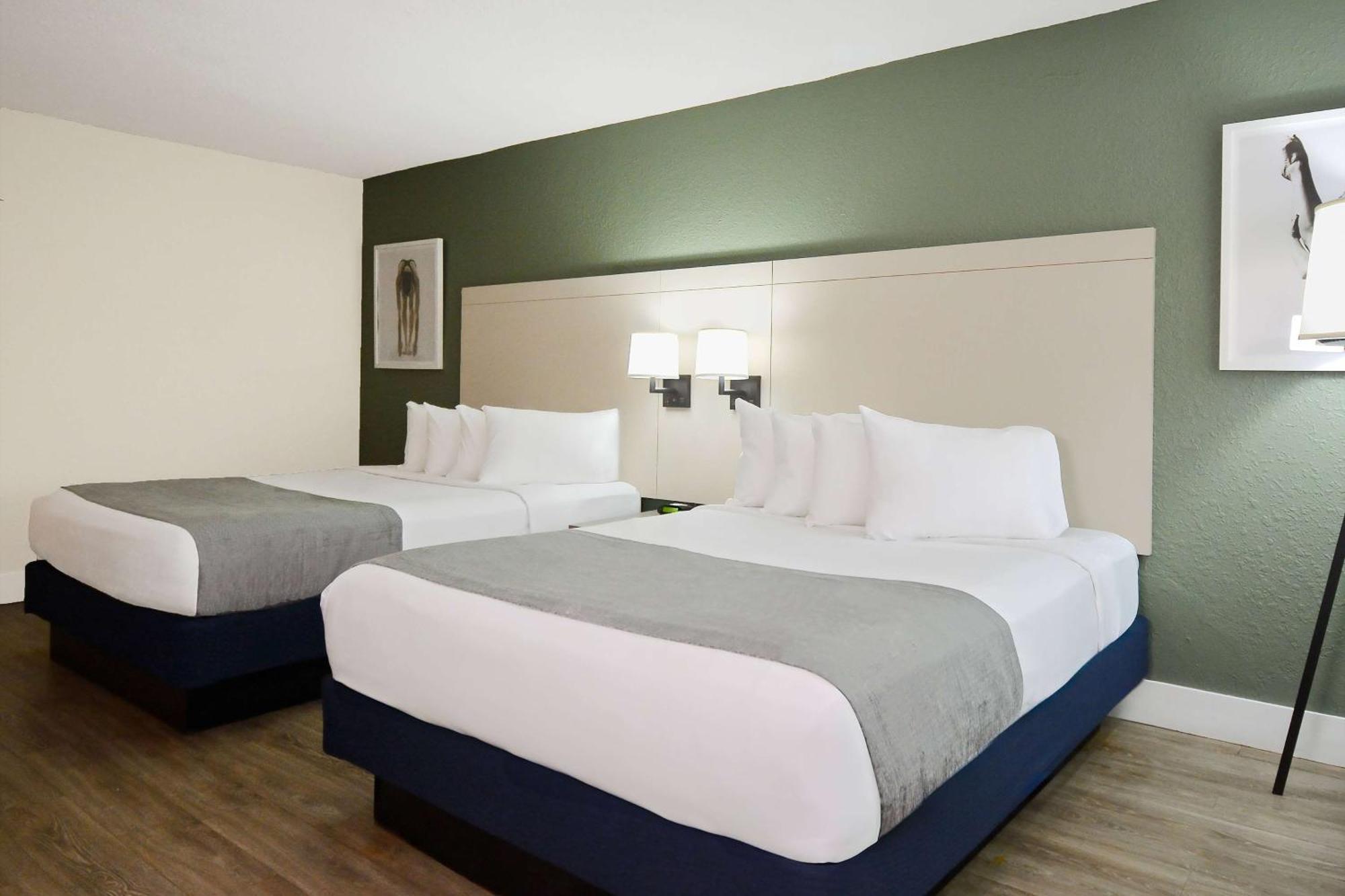 Wyndham I-drive Avanti & Conference Center 3*
