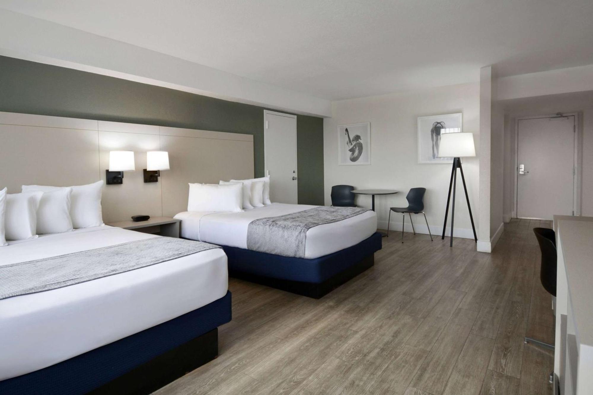 Wyndham I-drive Avanti & Conference Center 3*
