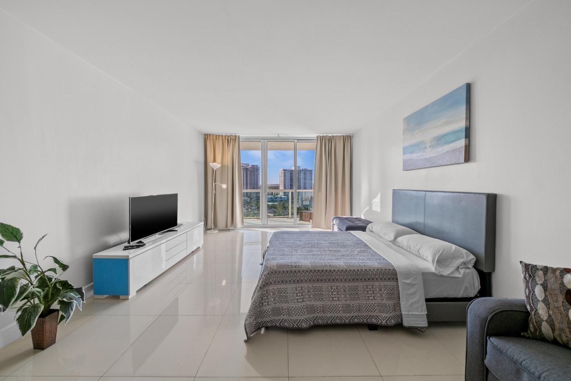 Apartment Miami Oceanview Oasis Collins Ave Free Parking