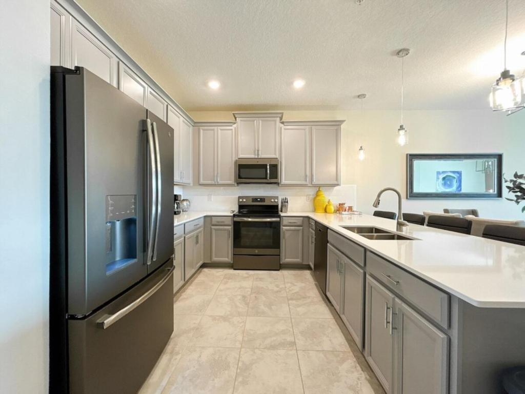Oasis Free Pet Fee Apartment