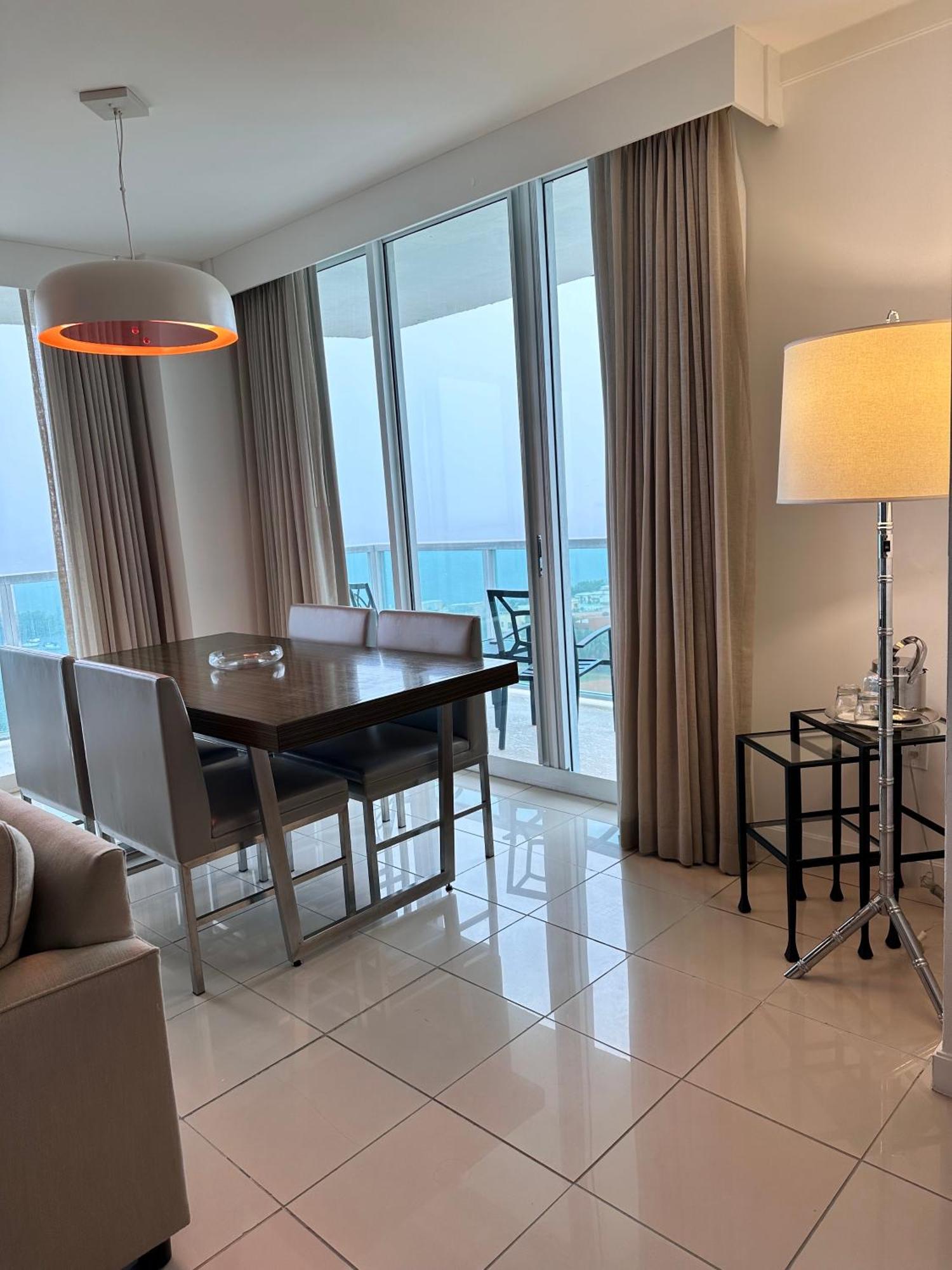 Breathtaking Direct Bay Views 2 Bedroom With Parking Miami