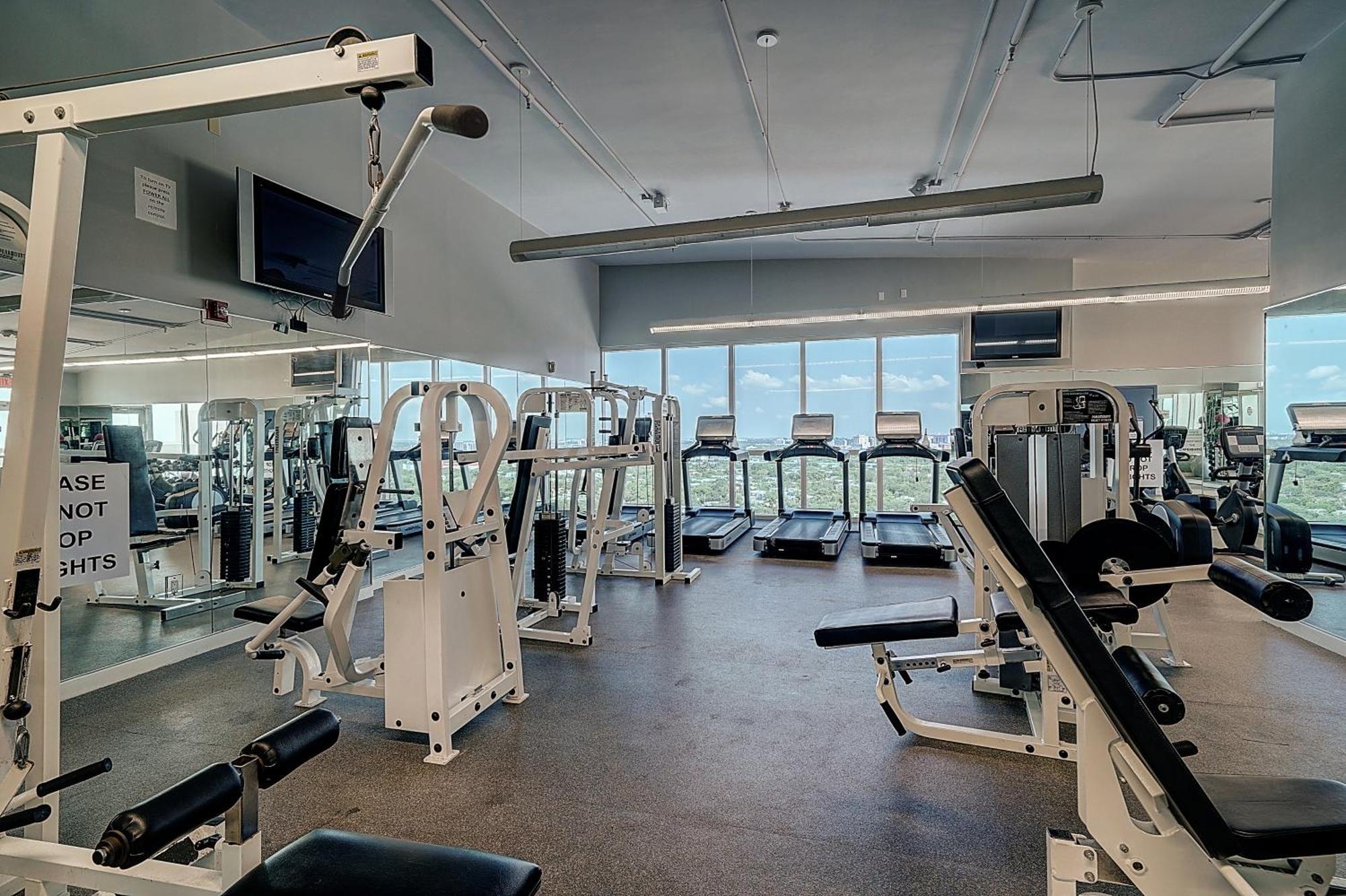 Breathtaking Direct Bay Views 2 Bedroom With Parking * Miami