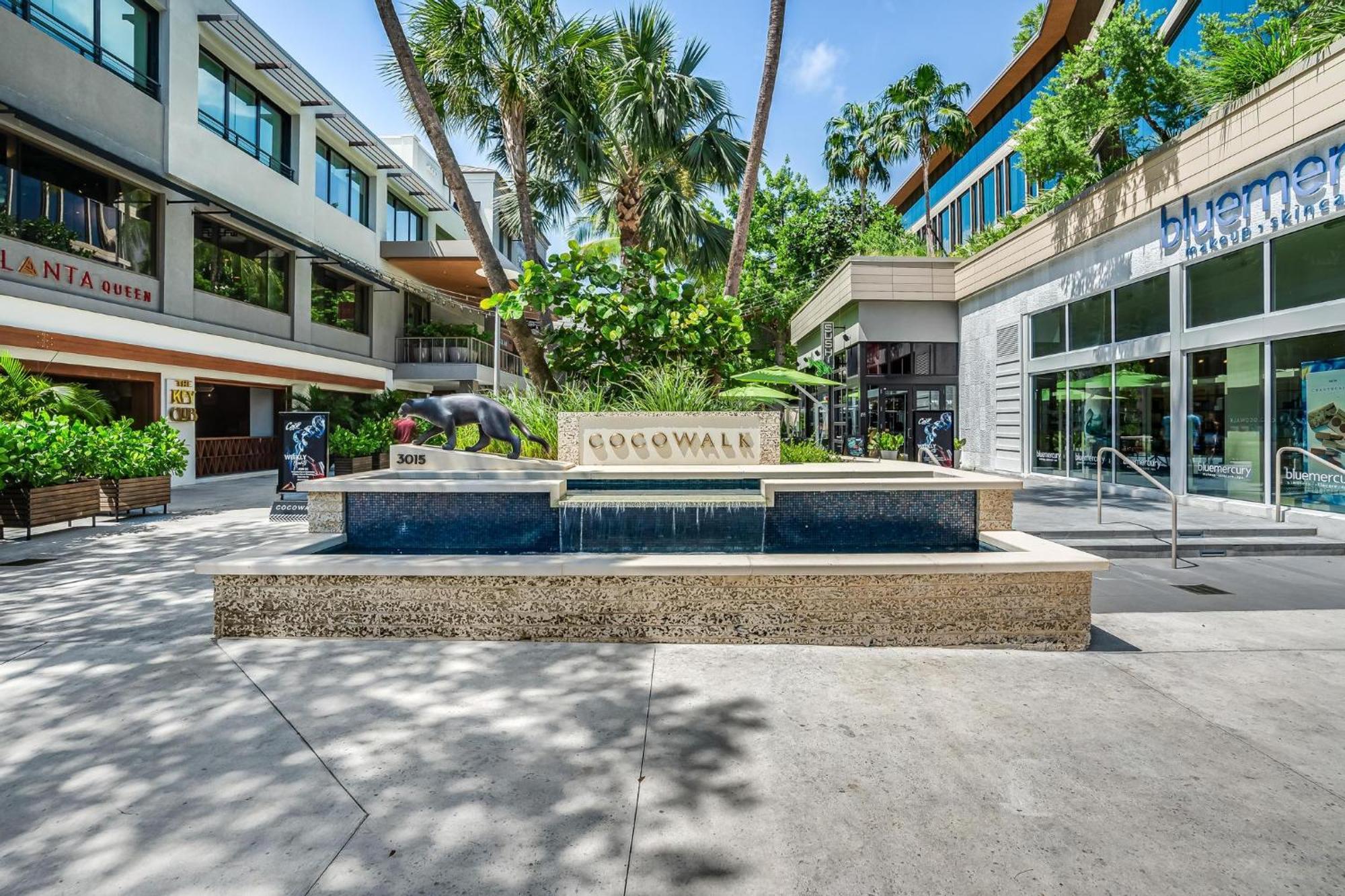 Breathtaking Direct Bay Views 2 Bedroom With Parking Miami