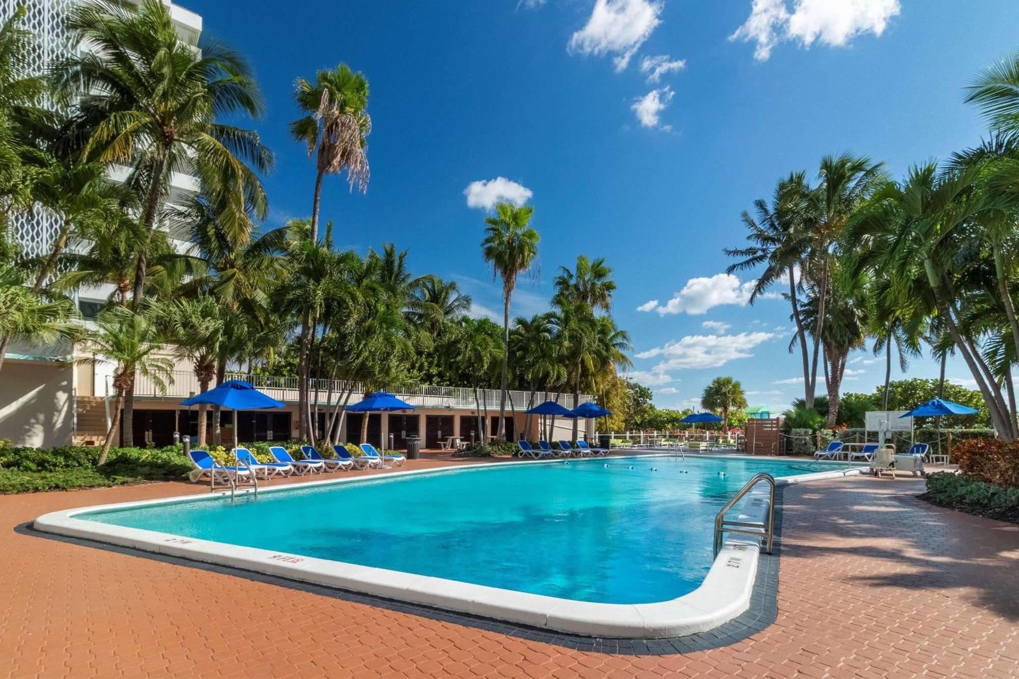 Radisson Miami Hotel 4*