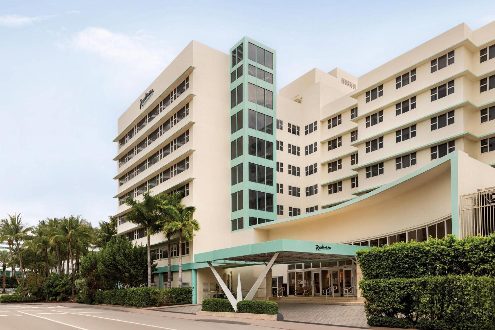 Radisson Miami Hotel