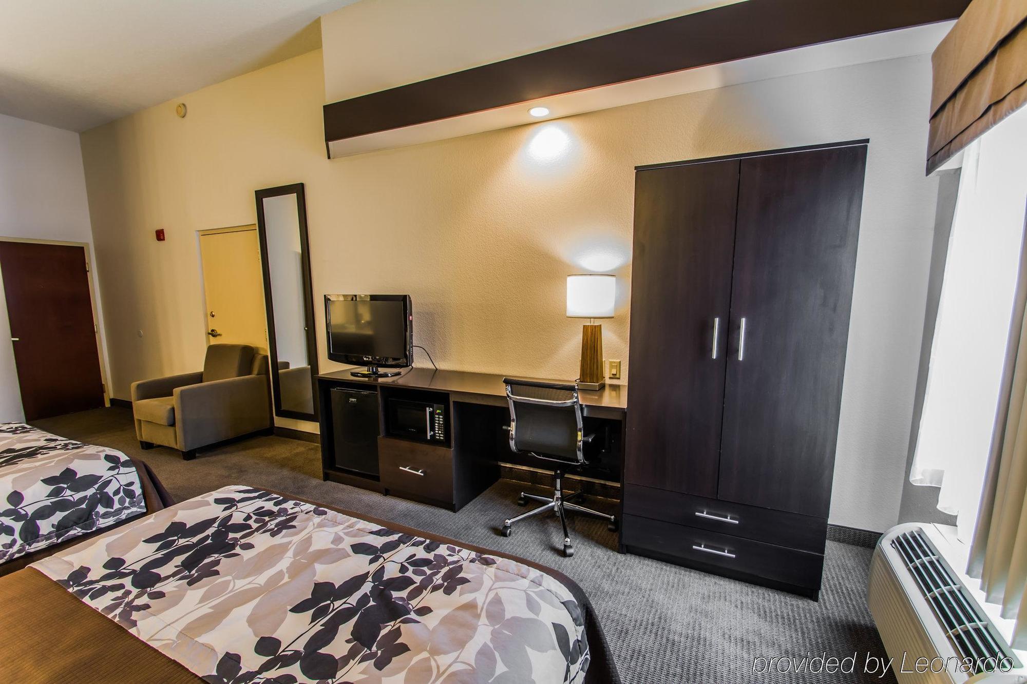 Sleep & International Airport 2*