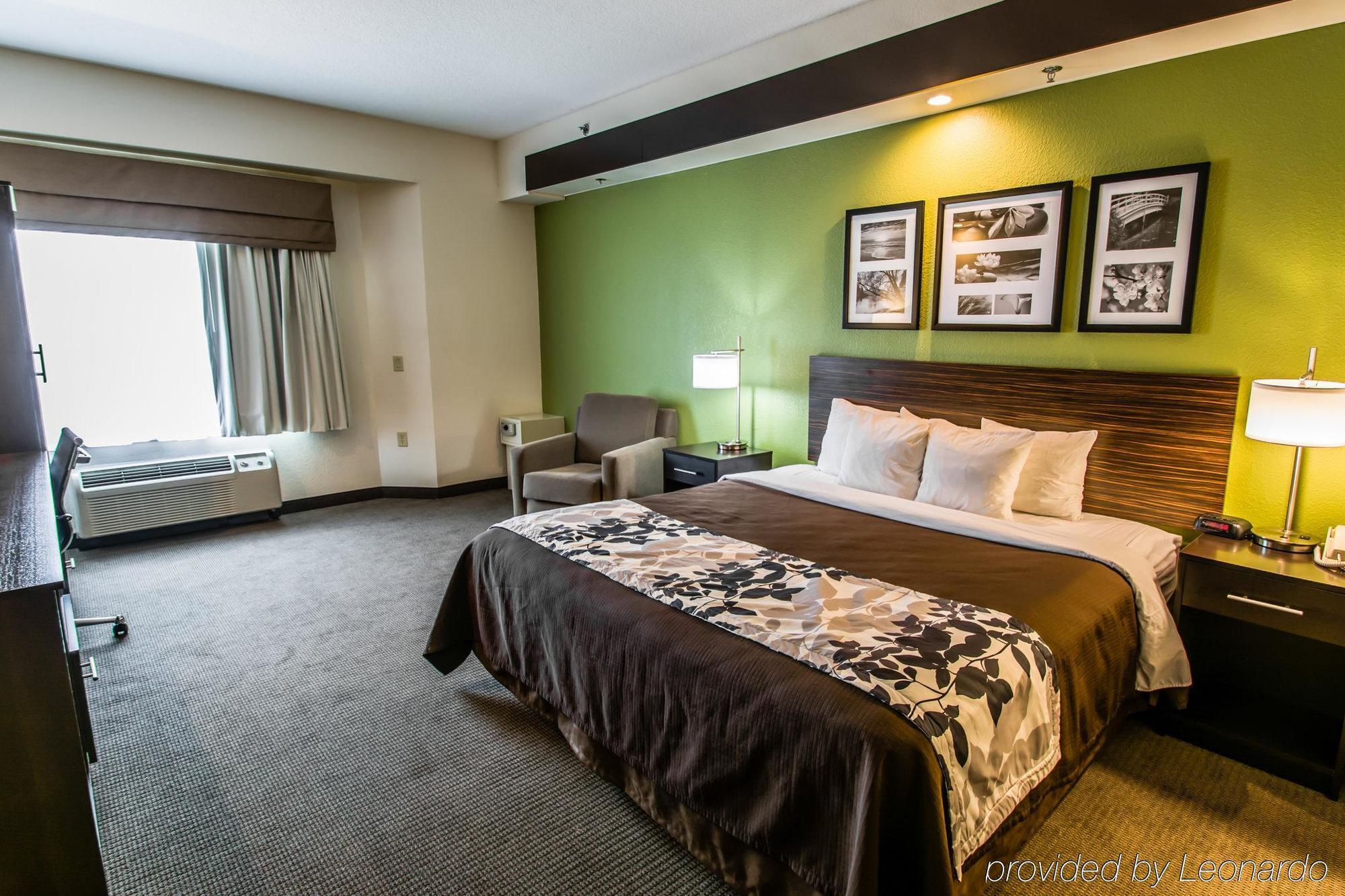 Sleep & International Airport Hotel 2*