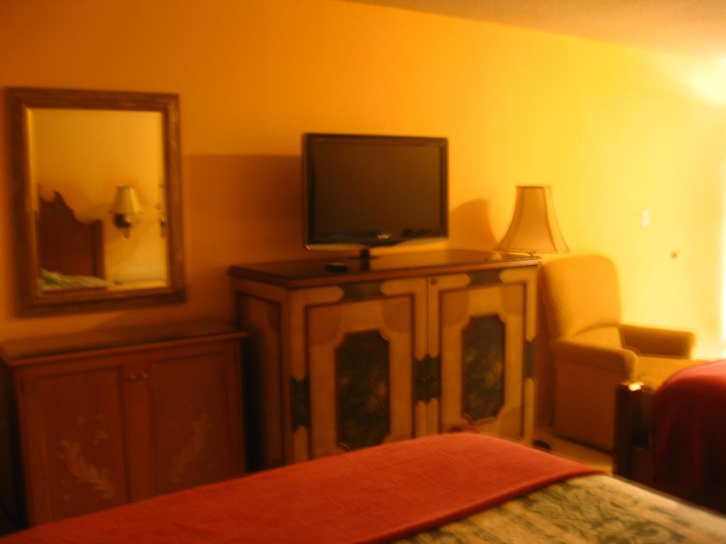 Lake Cecile And Suites Hotel Kissimmee