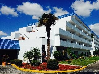 Lake Cecile And Suites 4*