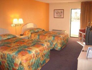 Lake Cecile And Suites Hotel 4*