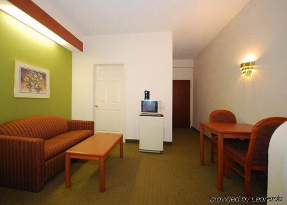 Sleep & International Airport Hotel 2*