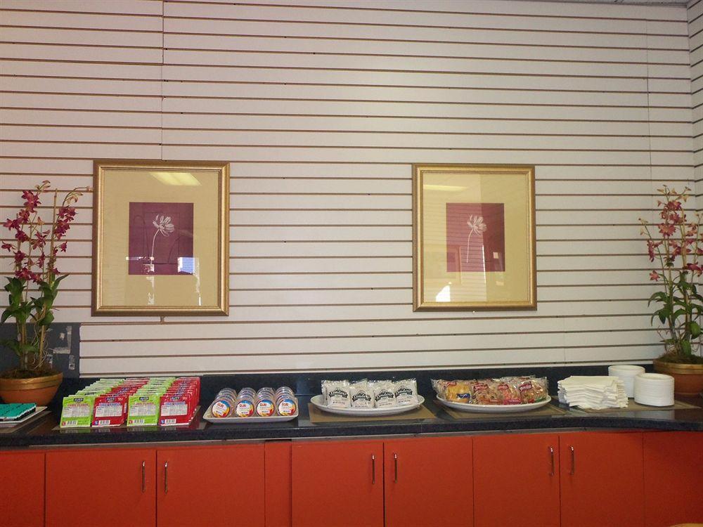 Claremont Kissimmee Hotel Celebration