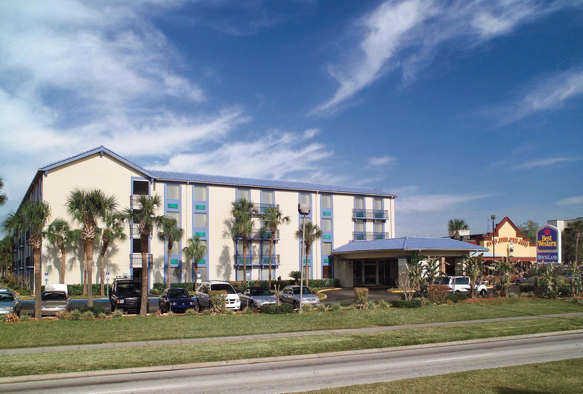 Monumental Movieland Hotel