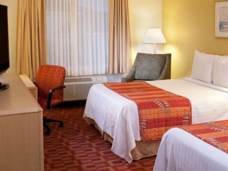 Fairfield & By Marriott Orlando Buena Vista In The Marriott Village Lake Buena Vista