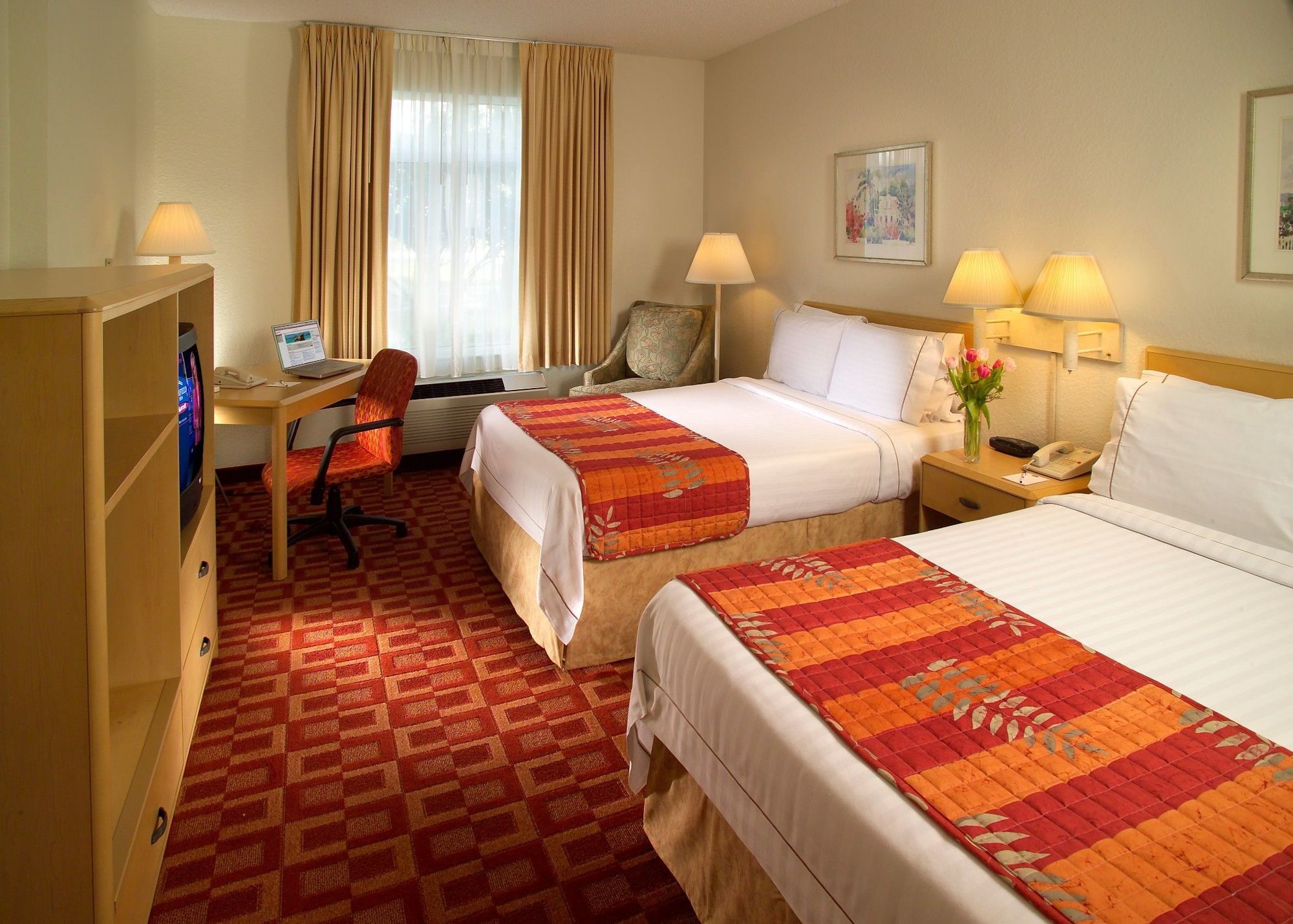 Hotel Fairfield & By Marriott Orlando Buena Vista In The Marriott Village 3*