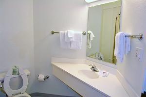 Hotel 6-orlando, Fl - International Dr 4*